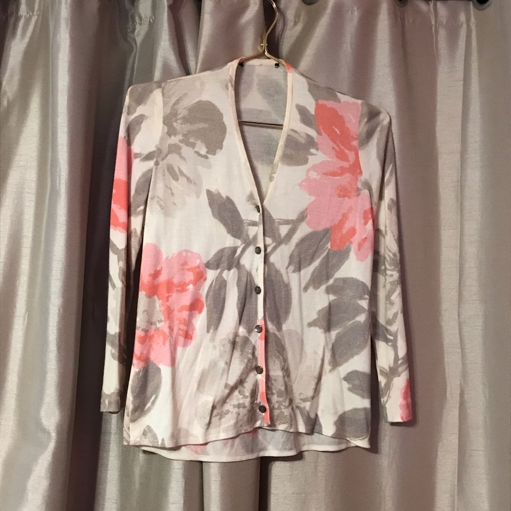 Soft Lightweight Spring Floral Cardigan - Small